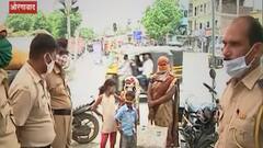 भुकेसाठी महिलेची भटकंती, औरंगाबादच्या सिडको पोलिसांकडून महिलेला मदत, गरीब महिलेसाठी पोलीसच ठरले देव