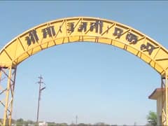 PHOTO : उजनी धरणाच्या यशवंत जलाशयातील पाण्याची पातळी उणे साठ्यामध्ये