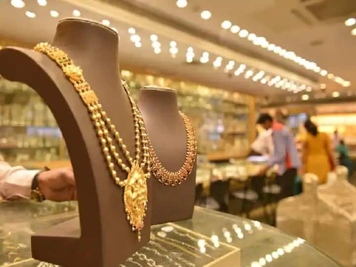 Gold rate today gold and silver price in on july 3 Gold Silver Price Today: வாரத்தின் கடைசி நாளில் எழுந்து நின்ற தங்கம் விலை!