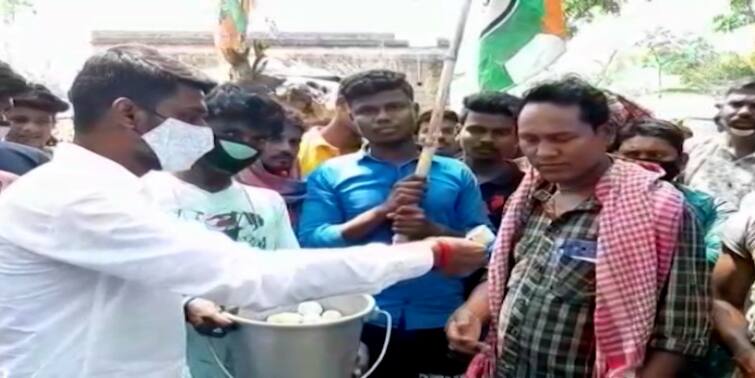 BJP workers returned home, taken TMC flag for progess in Birbhum BJP workers of Birbhum: তৃণমূল নেতার উদ্যোগে ঘরে ফিরে দলবদল বিজেপির ঘরছাড়াদের