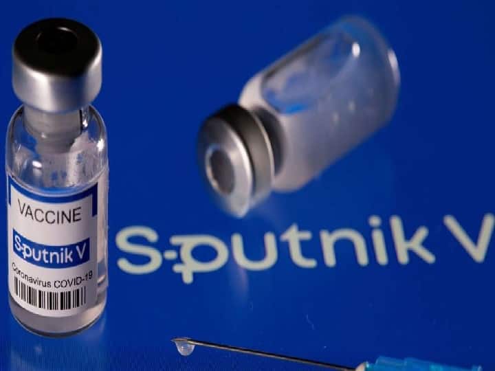 Coronavirus Russia made Sputnik vaccine prices declared Corona Vaccine: स्फुटनिक लसीची किंमत ठरली, दोन डोससाठी मोजावे लागणार इतके रुपये