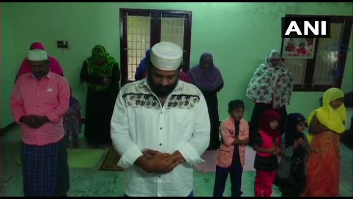 अनेक ठिकाणी लॉकडाऊनचे नियम लागू असल्यामुळे नागरिकांनी मशिदीमध्ये न जाता आप्तेष्टांसहच त्यांनी खास क्षण व्यतीत केले.
