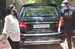 કોરોનાના કેર વચ્ચે ભારતનો આ સ્ટાર ક્રિકેટર પોતાની પ્રેગનન્ટ પત્નીને દવાખાને લઇને ગયો, પત્નીની બેબી બમ્પની તસવીરો વાયરલ