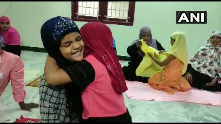 कोरोनाचा प्रादुर्भाव लक्षात घेता या वेळची ईद ही कोरोनाच्या सर्व नियमांचे पालन करुन साजरी करण्यात यावी असं आवाहन देशभरातील प्रमुख मौलवींनी केलं आहे.