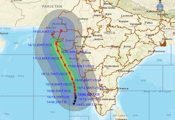লাল সতর্কতা হওয়া জেলাগুলি হল তিরুঅনন্তপুরম, কোল্লম, পাঠানমিত্তা, কোঝিকোড়, মল্লপুরম, ওয়েইনাড়, কন্নুর ও কাসারগড়। কমলা সতর্কতা জারি হয়েছে কোট্টয়ম, ইড্ডুকি, ত্রিশূর, মলপ্পুরম, পলক্কড়ে।