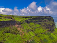 Maharashtra Forts : ऐतिहासिक वारशाला धक्का न लावता गड किल्ल्यांचं संवर्धन, मुख्यमंत्री उद्धव ठाकरे यांच्या सूचना