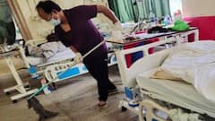 Mizoram Minister Viral Picture: হাসপাতালের মেঝে পরিষ্কার করছেন মিজোরামের মন্ত্রী, ভাইরাল ছবি