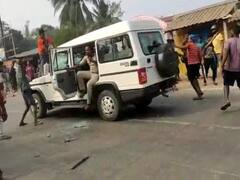 लॉकडाउन का पालन कराने पहुंची पुलिस पर हमला, जवानों के साथ हाथापाई करते ग्रामीणों का वीडियो VIRAL