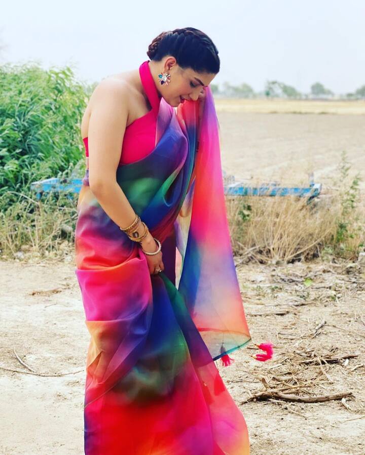 Sapna Choudhary is winning hearts with these pictures as her fans are going gaga on her saree look. She has a solid fan following and commands 3 million followers on her Instagram. (Image courtesy - @itssapnachoudhary/Instagram)