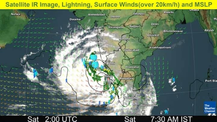 প্রাথমিকভাবে উত্তর থেকে উত্তর পূর্ব দিকে যাবে ঘূর্ণিঝড়। ১৮ তারিখের মধ্যে উত্তর থেকে উত্তর পশ্চিম দিকে গুজরাতের কাছে আছড়ে পড়বে বলে জানিয়েছে হাওয়া অফিস।