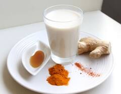 Ginger Milk Benefits: કોરોના કાળમાં સૂંઠ અથવા આદુવાળુ દૂધ  ગળામાં ખરાશ સહિતની આ સમસ્યાથી આપશે છુટકારો