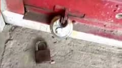 ৭টায় বাংলা (৪): মালদার গাজোলে বিভিন্ন কোম্পানির কয়েক লক্ষ টাকার মদের বোতল চুরির অভিযোগ