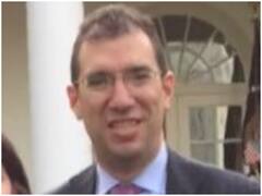 कोविड-19 वैक्सीन लगवाने का जल्द लें फैसला, व्हाइट हाउस के वरिष्ठ कोविड-19 सलाहकार का बयान