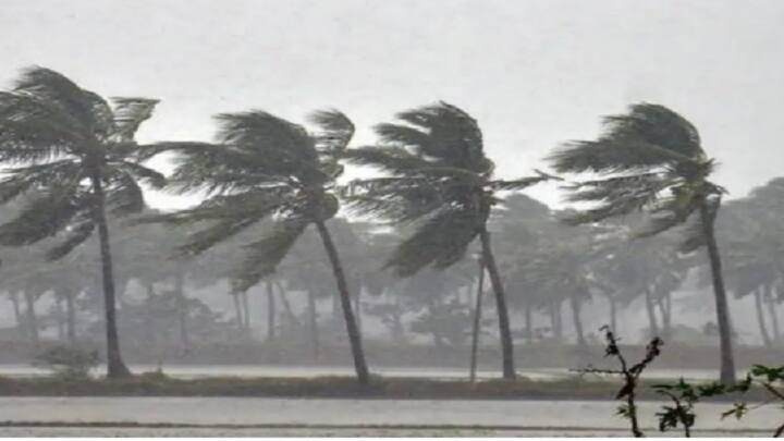 Taute storm moving fast towards Mumbai know how will the weather be in the country today मुंबई की ओर तेजी से बढ़ रहा है 'ताऊते' तूफान, जानें आज देश में कैसा रहेगा मौसम का हाल?