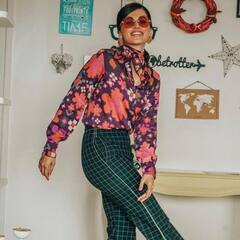 Sara Ali Khan से Nora Fatehi तक, इन हसीनाओं से सीखें Funky Prints को कैरी करना