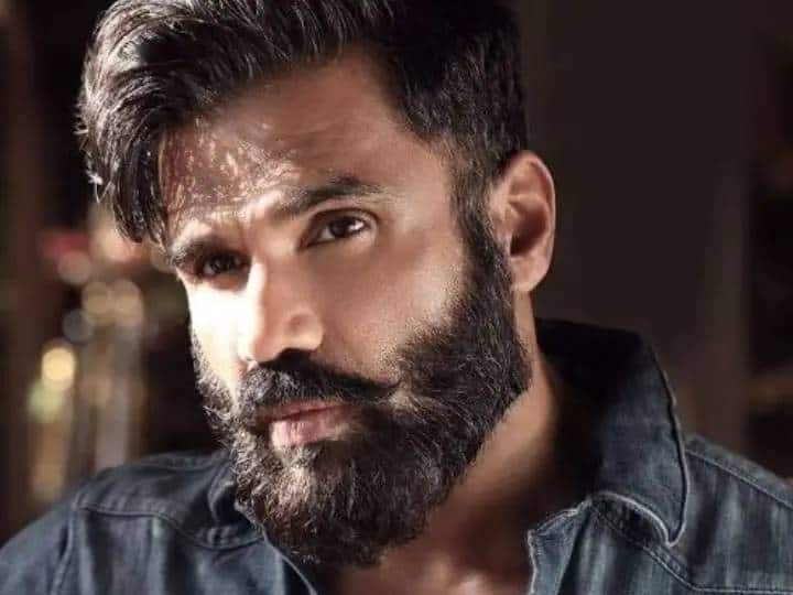 बॉलीवुड एक्टर सुनील शेट्टी के कई रेस्टोरेंट और नाइटक्लब हैं. उनका खुद का प्रोडक्शन हाउस है, जिसका नाम उन्होंने पॉपकोर्न एंटरटेनमेंट रखा हुआ है.