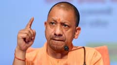 Noida के बाद CM Yogi ने मेरठ में Covid Command Center का किया निरीक्षण