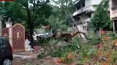 Ulhasnagar Cyclone Death: उल्हासनगरमध्ये रिक्षावर झाड कोसळून एका प्रवाशाचा मृत्यू, दोन जण गंभीर जखमी