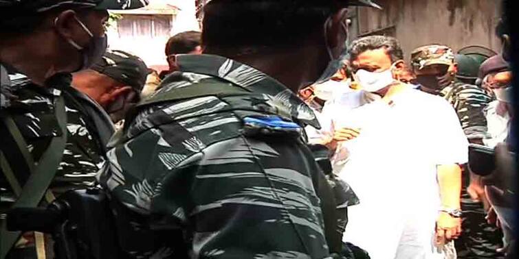 Narada case CBI arrests TMC Minister Firhad Hakim from his house at Chetla Narada case বাড়ি থেকে নিয়ে গেল সিবিআই; নারদকাণ্ডে গ্রেফতার, দাবি ফিরহাদের