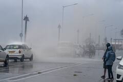 Cyclone Tauktae: বন্ধ বিমান পরিষেবা, মুম্বইয়ে ভয়ঙ্কর রূপে ঘূর্ণিঝড় তওতে