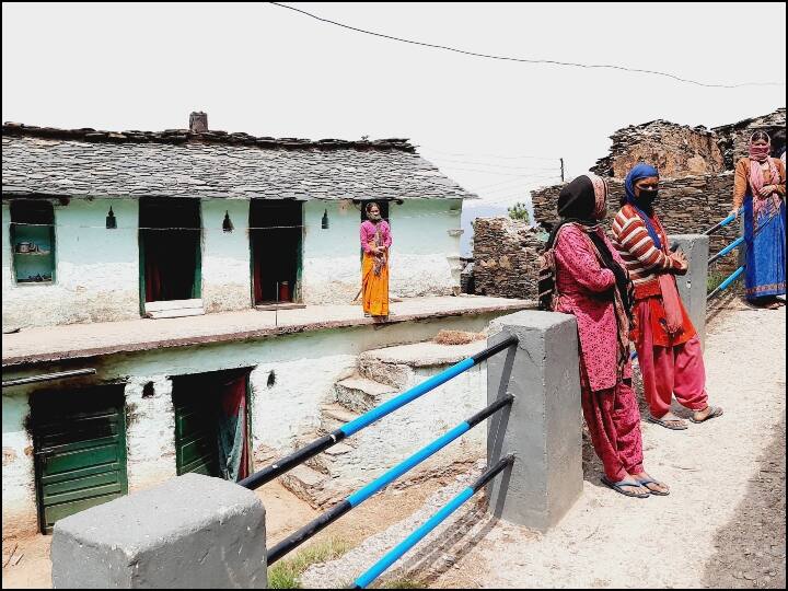 Coronavirus spread in Villages: Read Uttarakhand Tihri Village ground report ann उत्तराखंड: 1200 की आबादी वाले गांव में किए गए सिर्फ 50 टेस्ट, 23 लोग निकले कोरोना पॉजिटिव | पढ़ें ग्राउंड रिपोर्ट