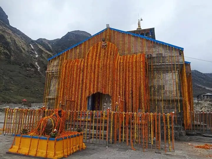 Kedarnath Temple doors opened know many interesting facts related to this temple Kedarnath Temple: केदारनाथ धाम के कपाट खुले, पांडवों ने करवाया था इसका निर्माण, जानें मंदिर से जुड़े कई रोचक तथ्य