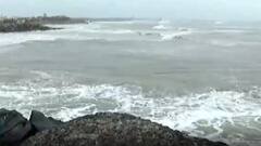 Cyclone Tauktae: વેરાવળના દરિયામાં પાંચથી સાત ફૂટ ઉંચા મોજા ઉછળ્યા, જુઓ વીડિયો