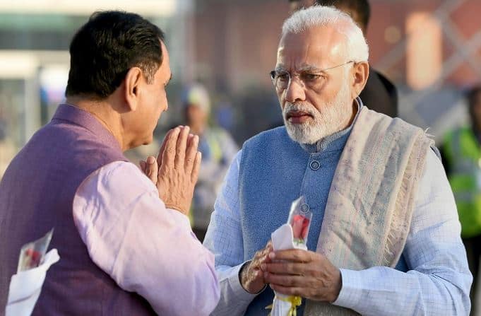 PM Modi called CM of Gujarat discuss preparation response to CycloneTaukte  Cyclone Tauktae: PM મોદીએ મુખ્યમંત્રી રૂપાણી સાથે વાવાઝોડાને લઈ કરી ટેલીફોનીક વાતચીત