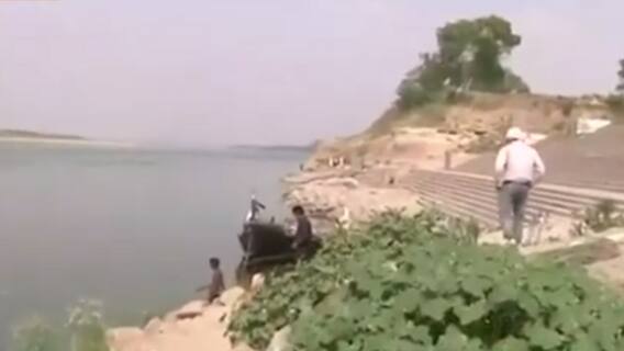 एक हफ्ते बाद भी गाजीपुर, बक्सर के गंगा घाटों पर मिल रही लाश, प्रशासन के पास नहीं कोई जवाब | मातृभूमि