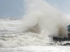 गुजरात से टकराया चक्रवात ‘ताउते’, तेज हवा के साथ हो रही है भारी बारिश