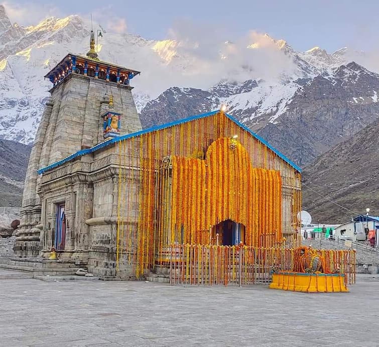 Kedarnath Temple reopened today See Photos of Opening Ceremony Kedarnath Temple Re-opens: ਸ਼ੁਭ ਮਹੂਰਤ ’ਚ ਖੁੱਲ੍ਹੇ ਕੇਦਾਰਨਾਥ ਦੇ ਦਰ, 11 ਕੁਇੰਟਲ ਫੁੱਲਾਂ ਨਾਲ ਸਜਾਇਆ ਮੰਦਰ