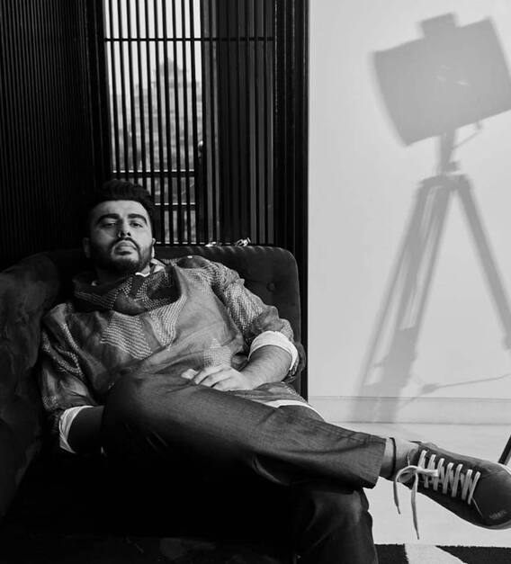 बहुत कम हिट फिल्में देने वाले अर्जुन कपूर का घर है बेहद आलीशान, यहां देखिए Inside Photos