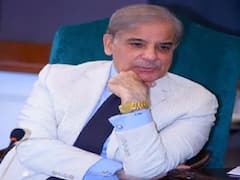 पाक में इमरान सरकार की बड़ी कार्रवाई, पूर्व PM नवाज शरीफ के भाई शाहबाज की हवाई यात्रा पर लगाई रोक