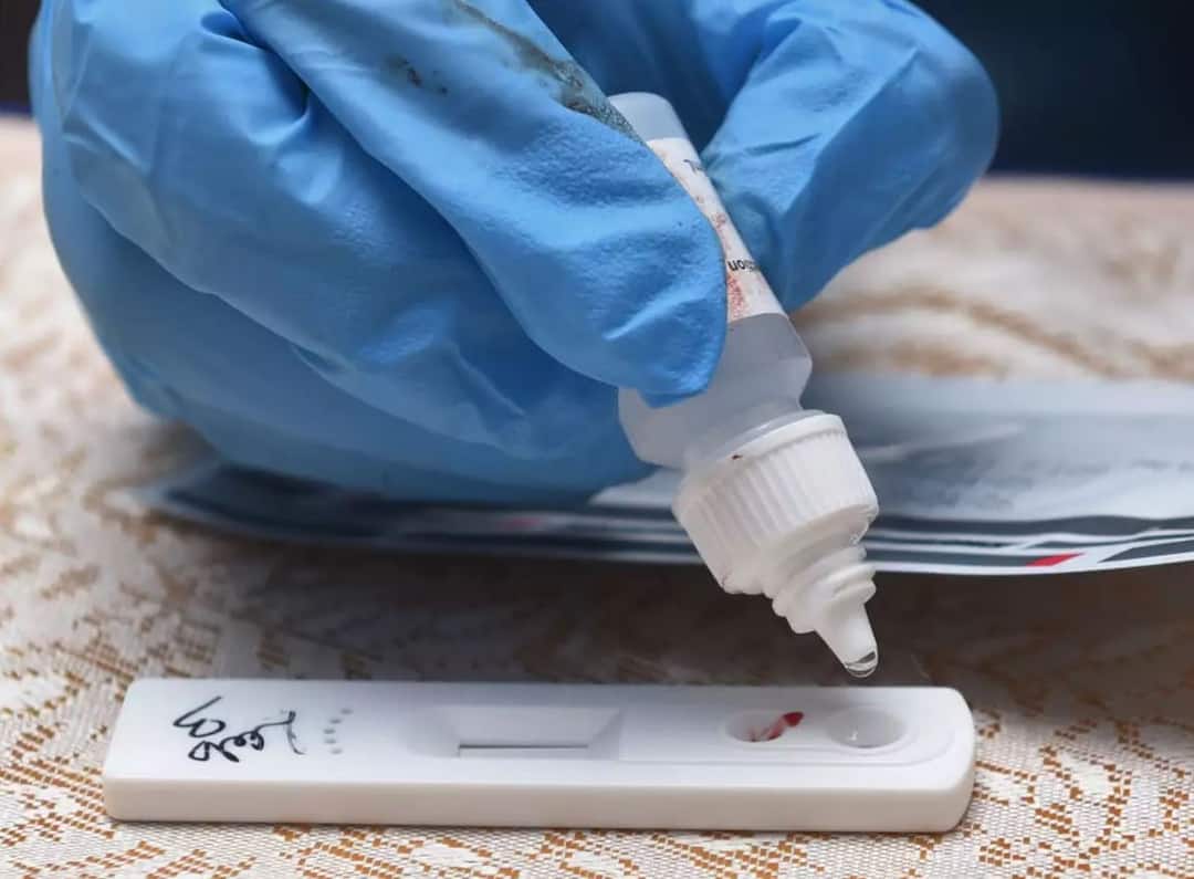 Corona test at Rs 100, report in 15 minutes, find out about this cheap corona testing kit 100 ਰੁਪਏ 'ਚ ਕੋਰੋਨਾ ਦੀ ਜਾਂਚ, 15 ਮਿੰਟ 'ਚ ਰਿਪੋਰਟ ਸਾਹਮਣੇ, ਜਾਣੋ ਕੋਰੋਨਾ ਟੈਸਟਿੰਗ ਦੀ ਇਸ ਸਸਤੀ ਕਿੱਟ ਬਾਰੇ 
