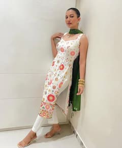 Gauahar Khan Pics নববধূর সাজে গৌহর, দিলেন ভাল থাকার বার্তা