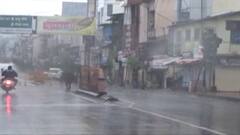 Cyclone Tauktae : सातारा जिल्ह्यालाही चक्रीवादळाचा फटका, काही ठिकाणी घरांचं नुकसान