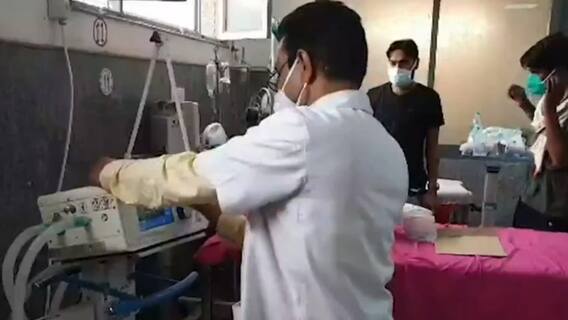 क्या जान बचाने वाले वेंटीलेटर सियासत की भेंट चढ़ गए? | मास्टर स्ट्रोक