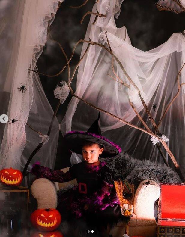 इसके साथ ही इस घर में तमाम बड़े फंकशंस आसानी से हो जाते हैं.