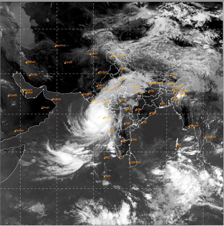 Cyclone Tauktae Highlights: Landfall Process In Gujarat Continues, CM ...