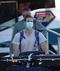 Australian Players Returns Home: উদ্বেগের মধ্যেই অবশেষে দেশে ফিরলেন স্মিথ-ম্যাক্সওয়েল-কামিন্সরা