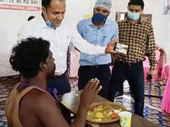 बिहारः सीएम ने लिया कम्युनिटी किचन का जायजा, लोगों से पूछा- कैसा मिल रहा खाना, रोज खाते हैं ना?