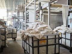 Amravati Textile Workers : बाजारात नाही तर निदान ऑनलाईन कापड विकण्याची तरी परवानगी द्या! अमरावतीतील व्यावसायिकांची मागणी