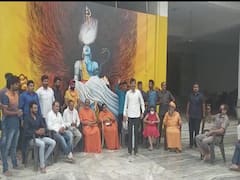 Ghaziabad: विवादों में रहे हैं डासना मंदिर के महंत, हत्या करने आए आतंकी को दिल्ली पुलिस ने पकड़ा