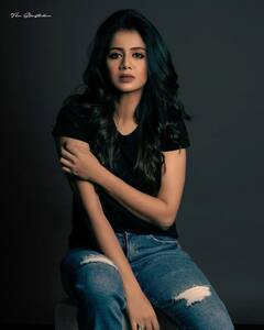 உன் ஒற்றை பார்வை போதுமே அஞ்சனா...