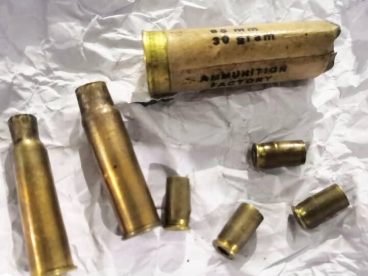 बिहारः अररिया के रानीगंज में बमबाजी और फायरिंग, जमीन विवाद में भिड़े दो पक्ष; बाल-बाल बचे सरपंच Firing in two groups in land dispute in araria after application from both side Police is investigating the case ann बिहारः अररिया के रानीगंज में बमबाजी और फायरिंग, जमीन विवाद में भिड़े दो पक्ष; बाल-बाल बचे सरपंच