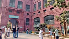 Narada Scam Probe: আজ এসএসকেএমে পরীক্ষার জন্য নিয়ে যাওয়া হতে পারে সুব্রত-ফিরহাদকে