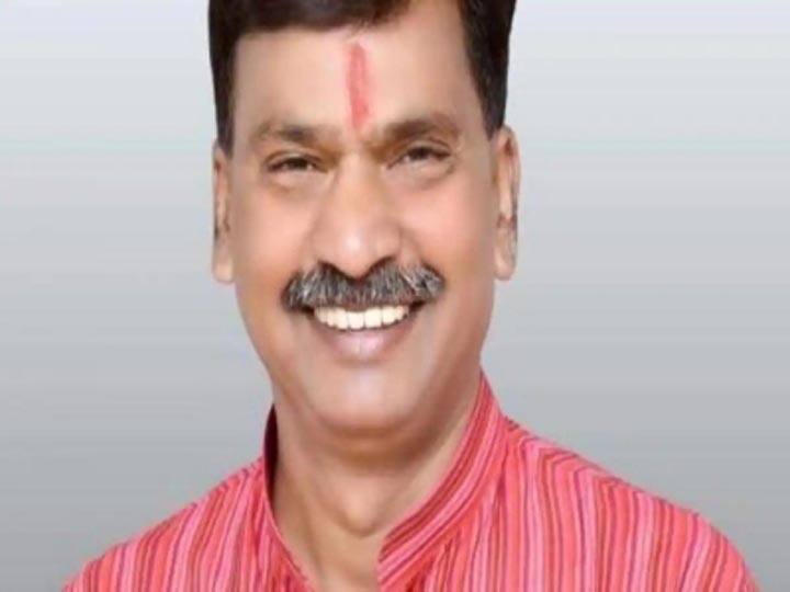 BJP MLA Rakesh Rathore slams UP government said if I speak then sedition charges will be imposed on me यूपी: अपनी ही सरकार पर बरसे BJP विधायक, 'मैं बोलूंगा तो मुझ पर राजद्रोह का आरोप लग जाएगा'