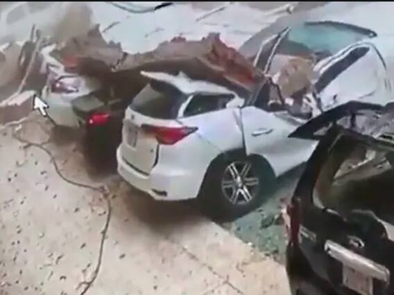 Cyclone Tauktae के बीच वायरल हो रहा है क्षतिग्रस्त कारों का ये वीडियो, जानिए क्या है सच्चाई Cyclone Tauktae के बीच वायरल हो रहा है क्षतिग्रस्त कारों का ये वीडियो, जानिए क्या है सच्चाई