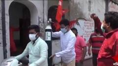 COVID Update: রাজনীতির ঊর্ধ্বে সৌজন্য, অসুস্থ BJP বিধায়কের বাড়িতে অক্সিজেন পৌঁছে দিল রেড ভলান্টিয়ার্স
