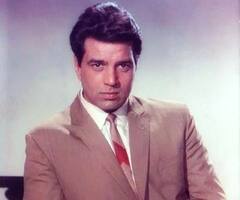 Dharmendra की मां नहीं चाहती थीं कि वो एक्टर बने, ये थी खास वजह